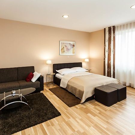 Hotel Petrijevci Бизоваць Номер фото